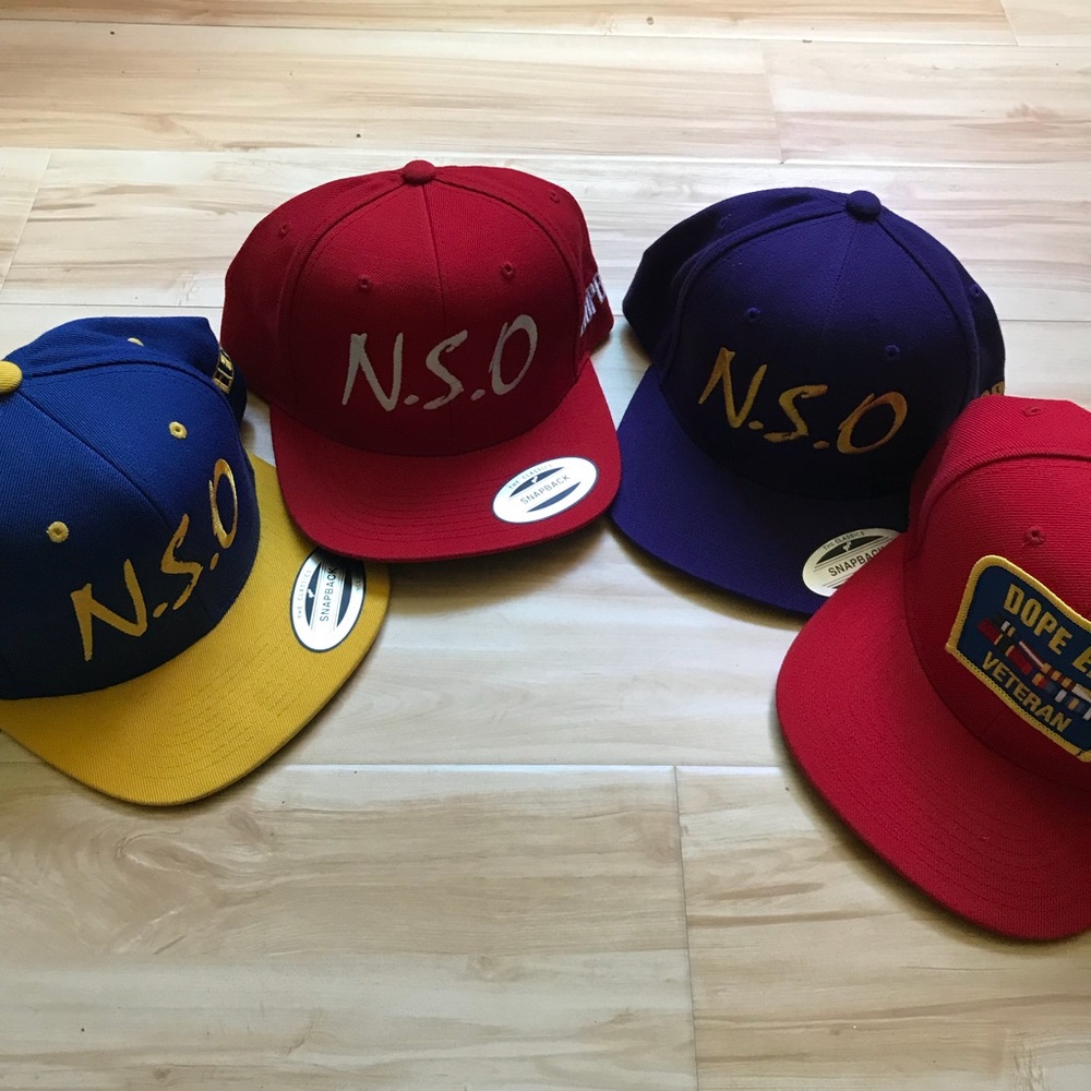 Hat Bundle Like New - image 1